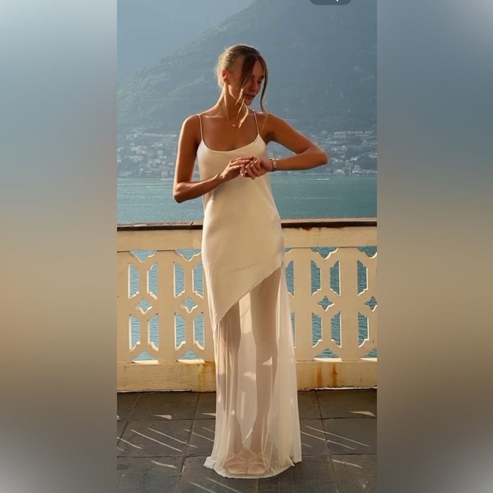 Elegant White Spaghetti Strap Dress